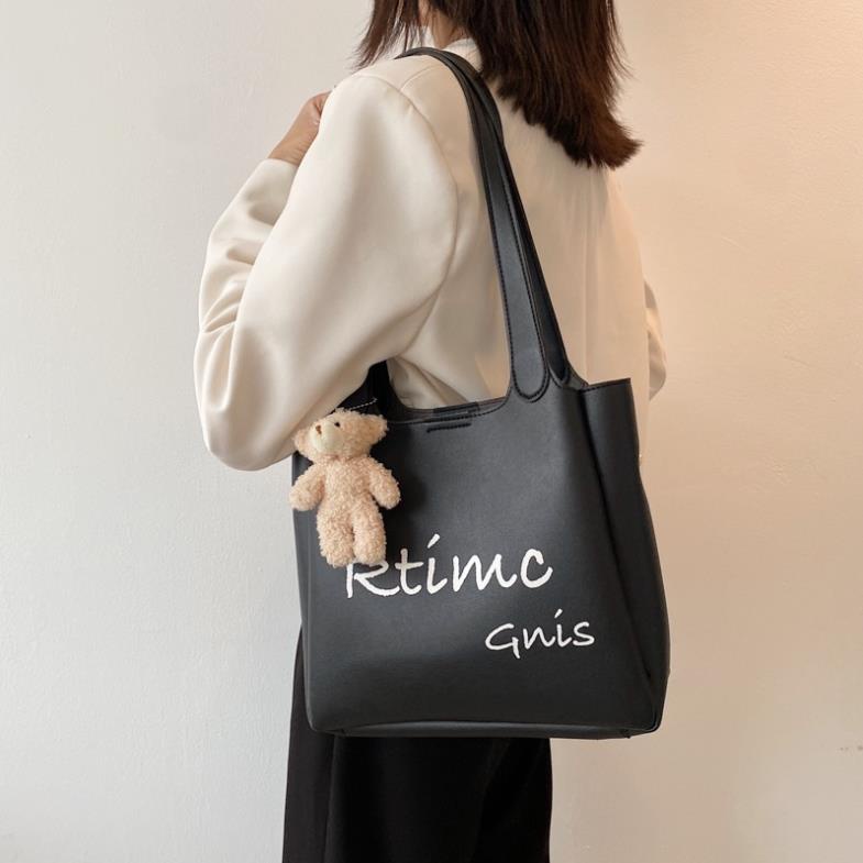 Ok Túi tote nữ 2 màu kem đen siêu xinh túi đeo nữ chất da bền đẹp thiết kế dáng xinh xắn cá tính !!! TDC018