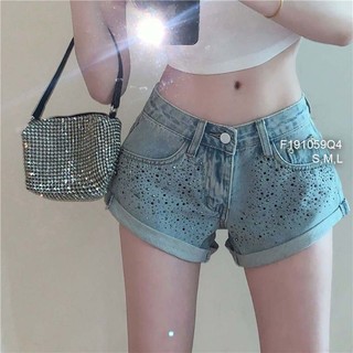 Quần short jean lật lai gắn mác da 0609