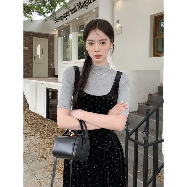 Set Áo Thun Cổ Cao + Đầm Nhung Sát Nách Phong Cách Mùa Thu Mới Cho Nữ