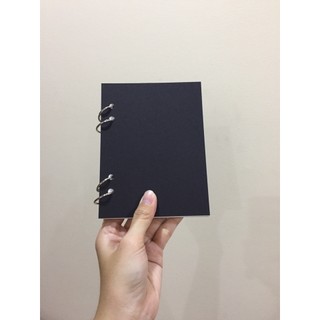 Sổ còng BLACKOUT - Album ảnh handmade (ruột giấy màu đen, trơn) - 4 lỗ - 110 trang - size nhỏ 11 x 14,7 cm (gần A6)