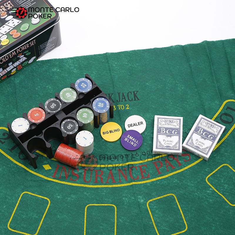 Giao hàng nhanh Bộ 200 chip poker có số  kèm thảm hàng nhập khẩu P04