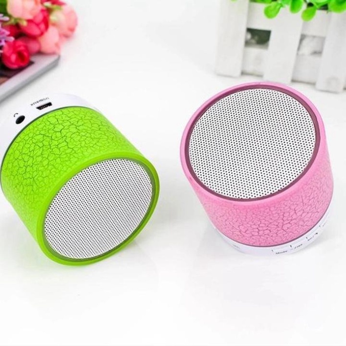 Loa bluetooth mini giá rẻ âm thanh chất lượng màu sắc ngẫu nhiên,loa trứng mini cẩm tay s10 tặng kèm dây sạc có bảo hành