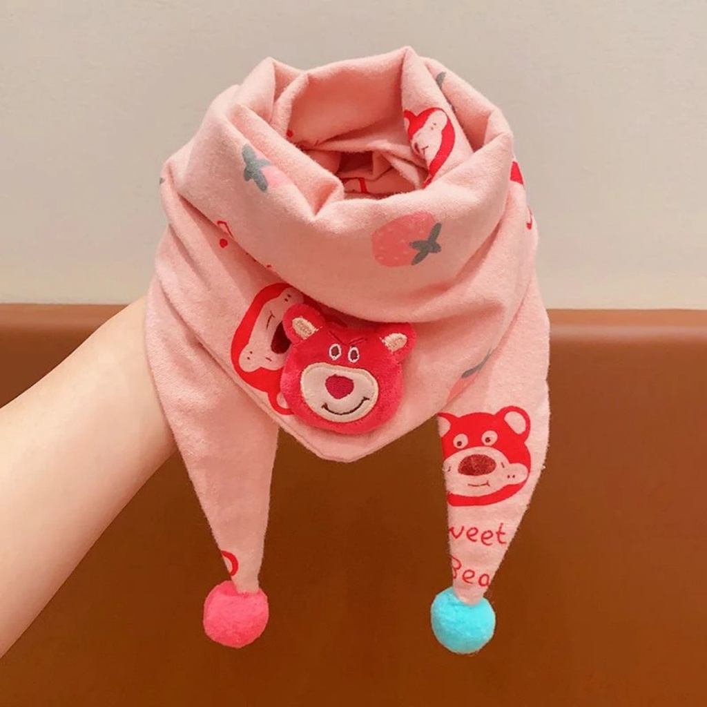 Khăn quàng cổ họa tiết gấu dâu khăn choàng cotton hai lớp thời trang thu đông cho các bé