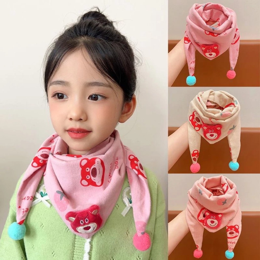 Khăn quàng cổ họa tiết gấu dâu khăn choàng cotton hai lớp thời trang thu đông cho các bé