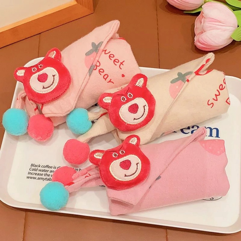 Khăn quàng cổ họa tiết gấu dâu khăn choàng cotton hai lớp thời trang thu đông cho các bé