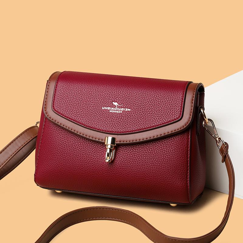 Túi Đeo Chéo Phong Cách Mới 2023 Dễ Phối Đồ Thời Trang Mùa Hè 2023