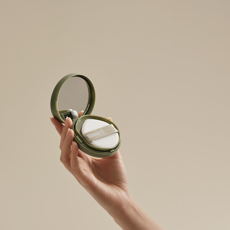 Phấn Nước Trang Điểm Glamrr Q Vegan Super Glow Cushion #01 Light Beige 15G