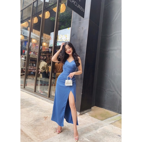 Đầm Dài Lụa 4 Dây Cổ V Xẻ Tà Nhún