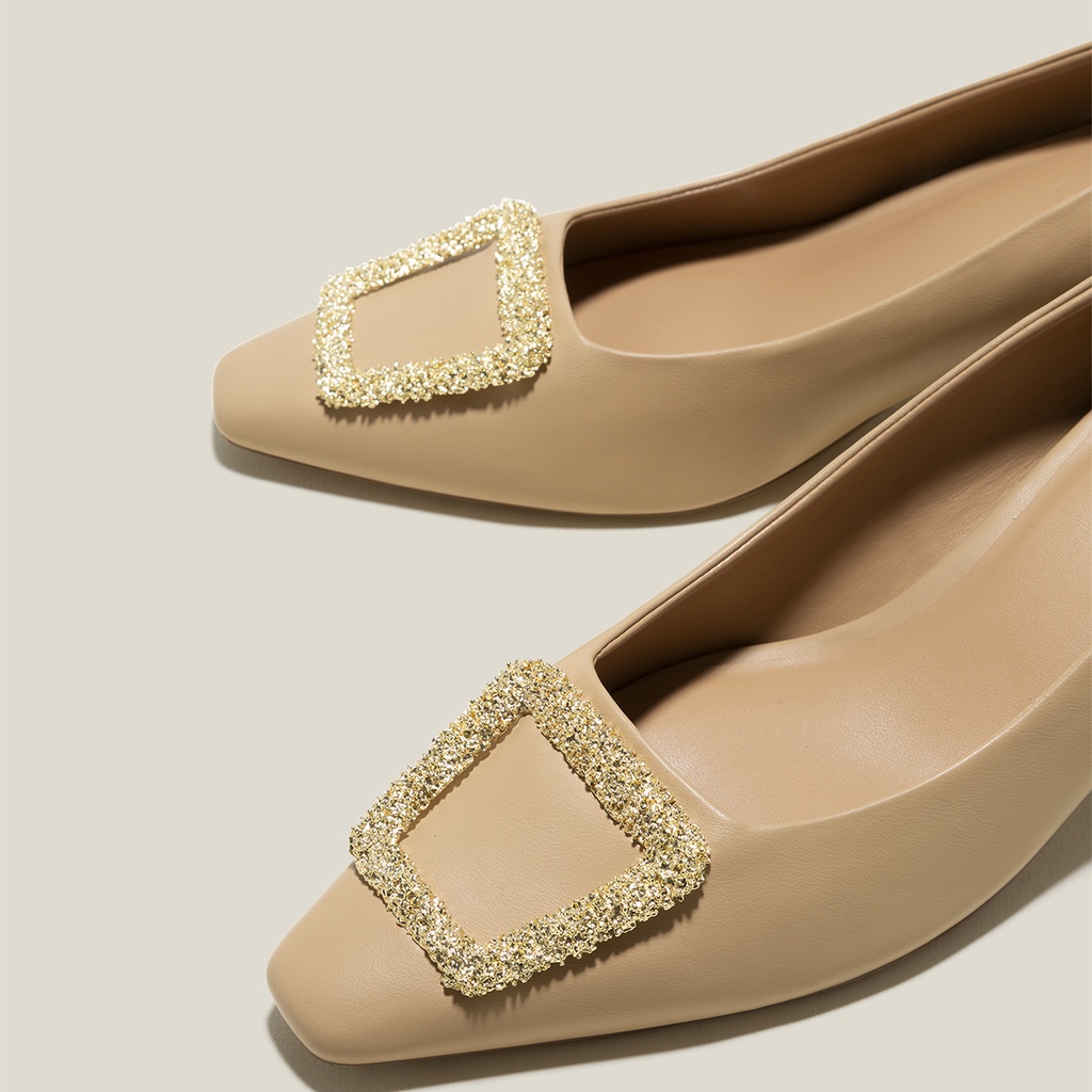 Vascara Giày Bít Mũi Gót Trụ Nhấn Khóa Trang Trí - BMN 0609