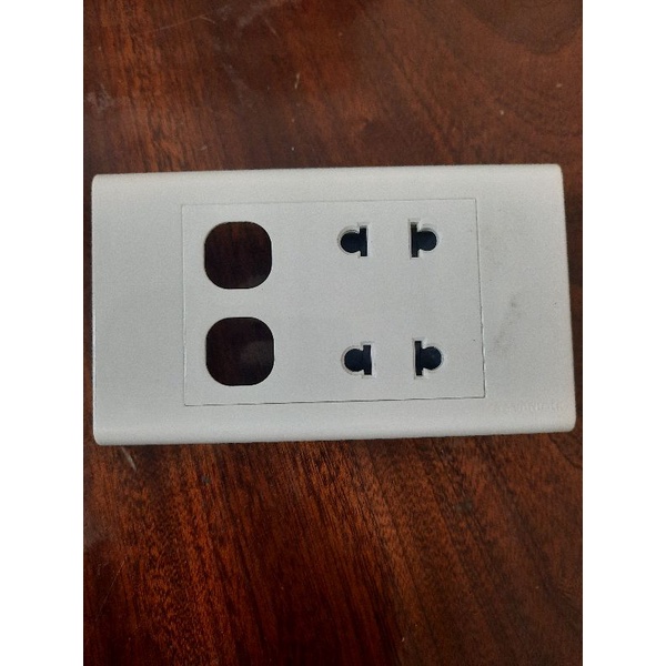 Bảng điện SINO, Mặt công tắc và ổ cắm SINO