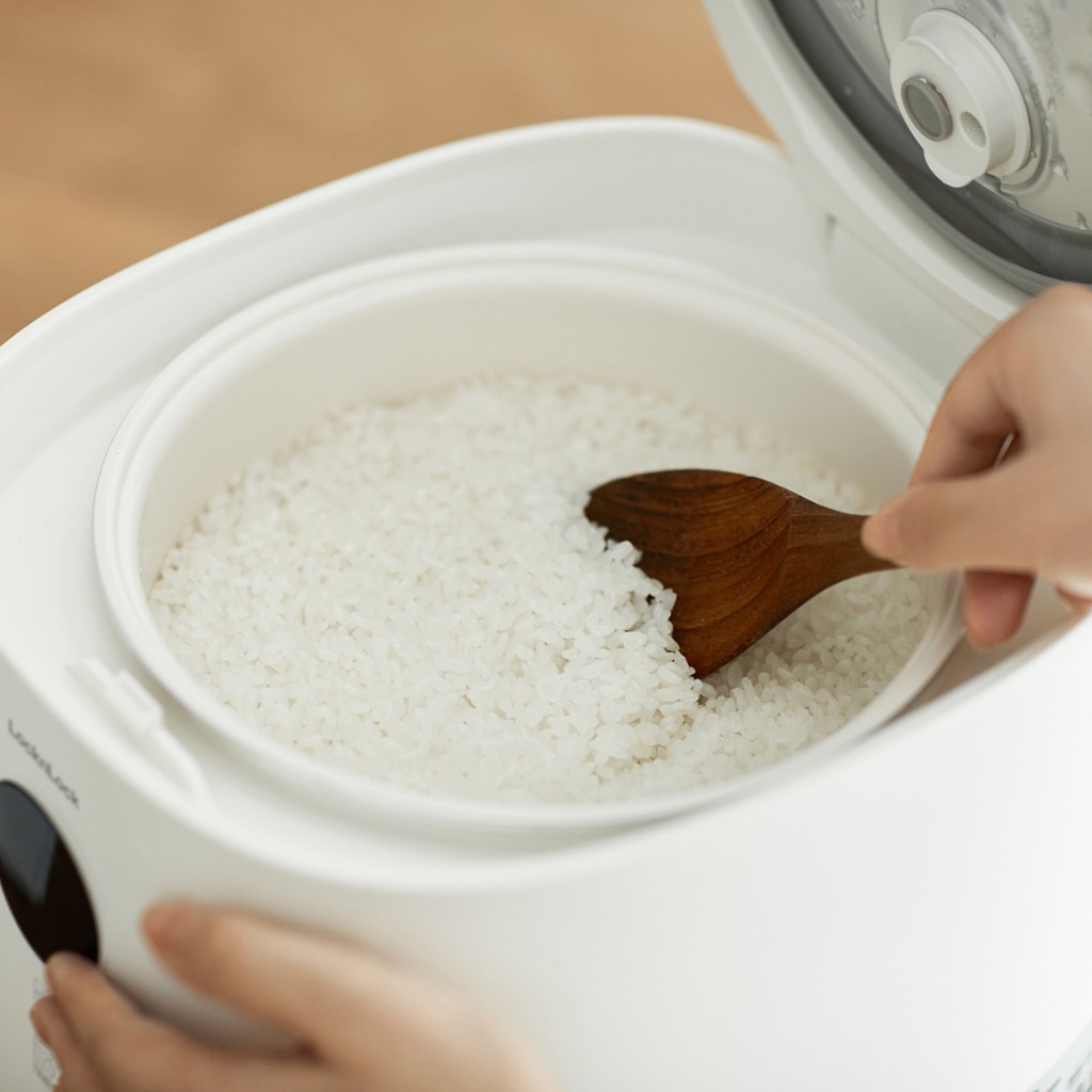 Nồi cơm điện Lock&Lock Bianco Nemo rice cooker 1.2L- Màu ngà EJR384IVY