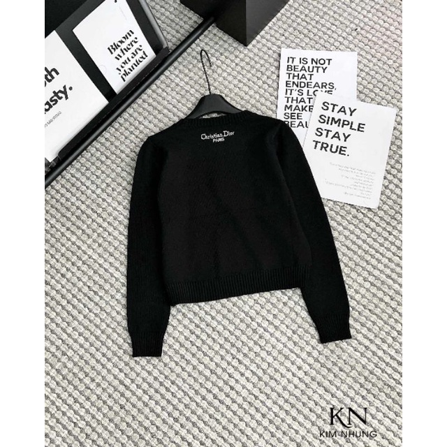 Áo len dài tay chữ C hàng QCL1