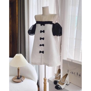 ĐẦM BABYDOLL CỔ TƠ PHỐI TAY BỒNG ĐEN ĐÍNH NƠ DỌC