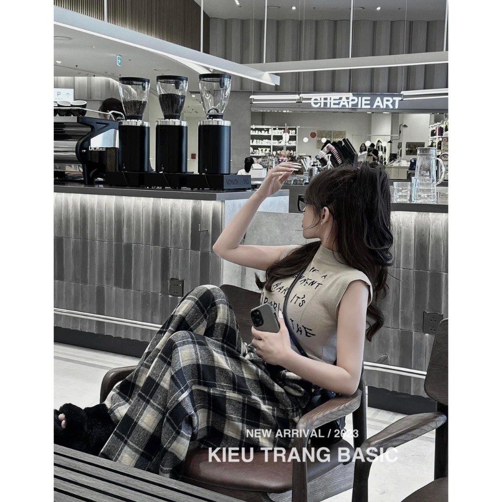 Set Áo Kem Chữ Sát Nách + Quần Caro Suông C2SG.VN