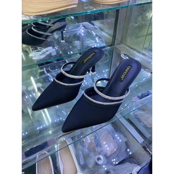 Sục gót nhọn quai đá sang xịn