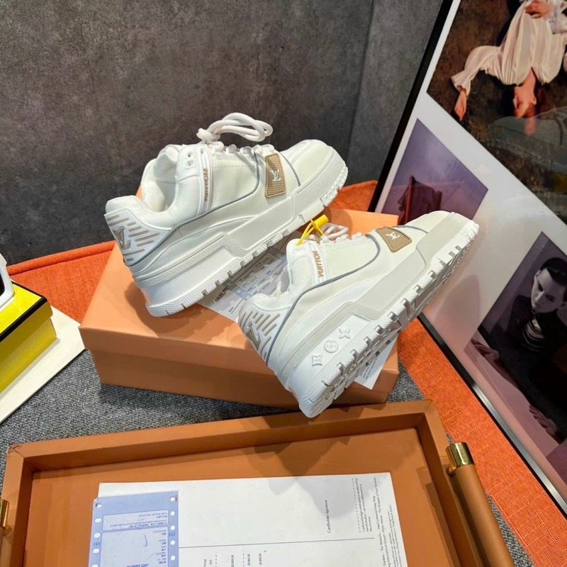 Giày thể thao L.V kèm phụ kiện màu cao cấp