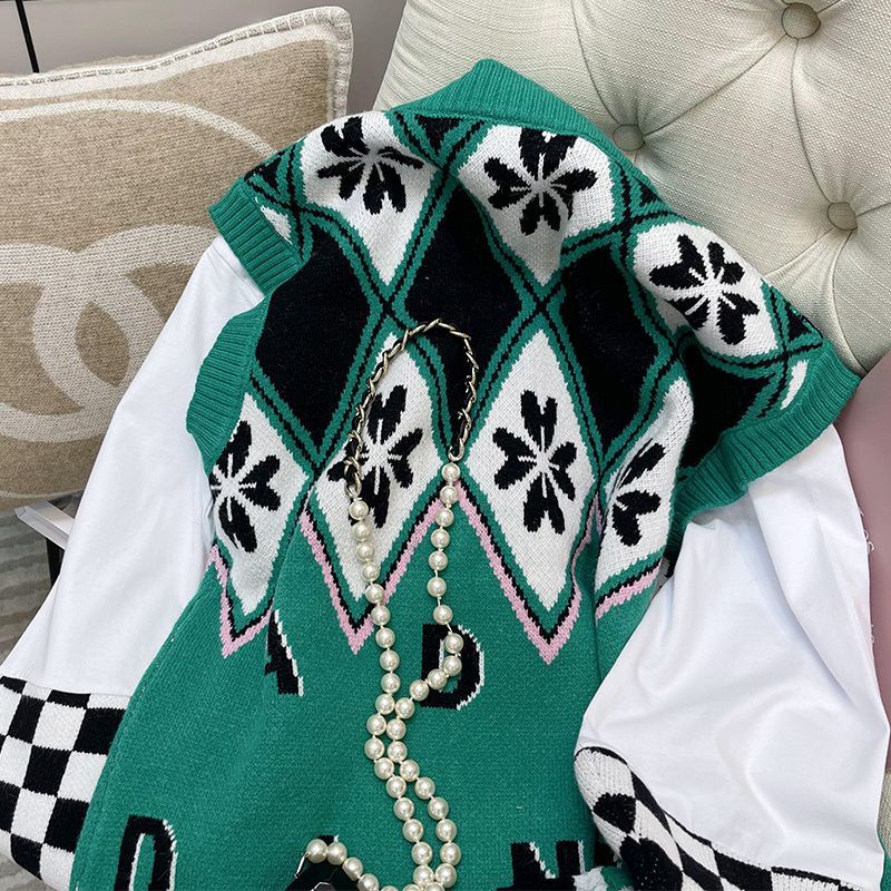 Bộ Áo sweater Dệt Kim Màu Xanh Lá + Áo Khoác Sát Nách Kiểu retro Thời Trang Mùa Thu 2022 Cho Bạn Gái