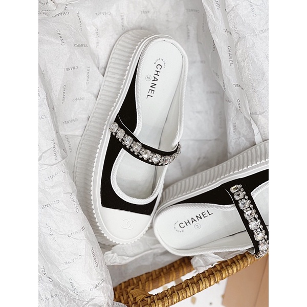 Sục quai đá đúp đế