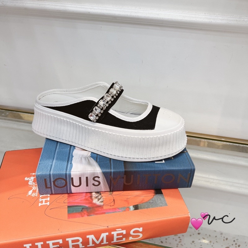 Sục quai đá đúp đế