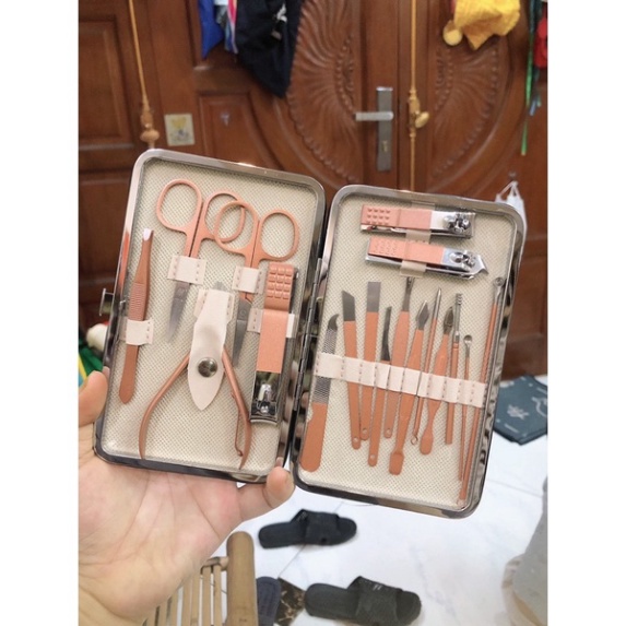 Bộ dụng cụ bấm móng 18 món cao cấp - Bộ bấm móng tay 18 món cao cấp kèm hộp