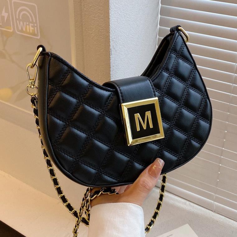 Ok Túi Xách Nữ Đeo Chéo 2 màu Đen Trắng BASIC Thiết Kế Dáng Thuyền Cá Tính mẫu túi hot nhất hiện nay !!! TN06