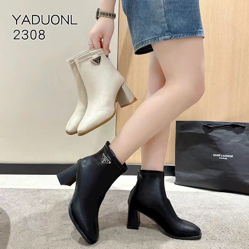 Boot gót vuông cao gót tag tam giác Pra.da