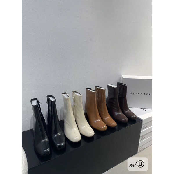 Bốt mũi tròn gót 8phan da mềm