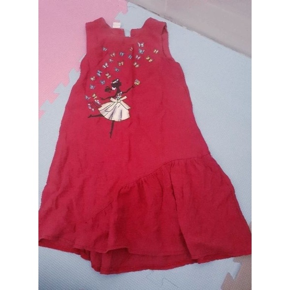 ĐẦM THÊU BÉ GÁI