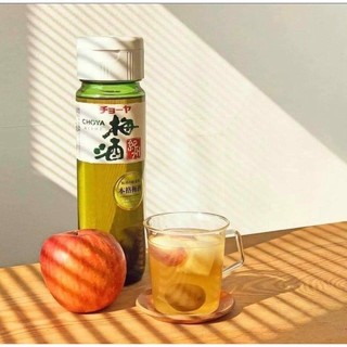 Rượu Choya mơ xanh 720ml 14% - chai thủy tinh có trái mơ