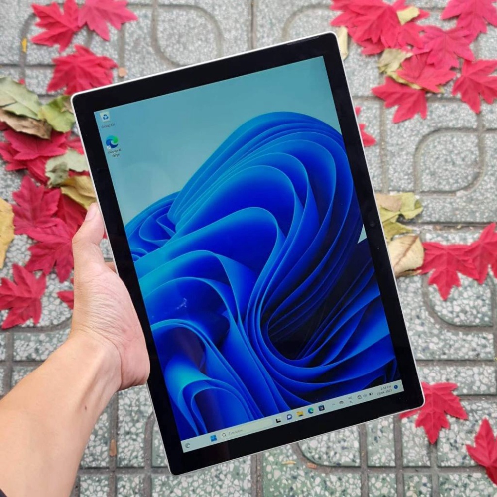 🔺 𝐒𝐮𝐫𝐟𝐚𝐜𝐞 𝐏𝐫𝐨 𝟕- 𝐏𝐫𝐨 𝟔 Kèm Bàn Phím