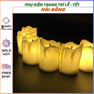 1 cây nến điện tử có đèn led