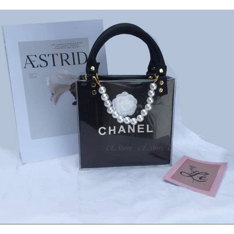 Túi Giấy Custom Cha Nel Lông Vũ