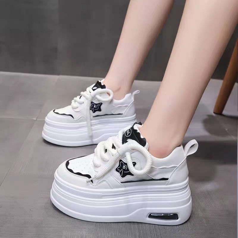 Giày Thể Thao Đế Dày Màu Trắng Thiết Kế Mới Năng Động Thời Trang