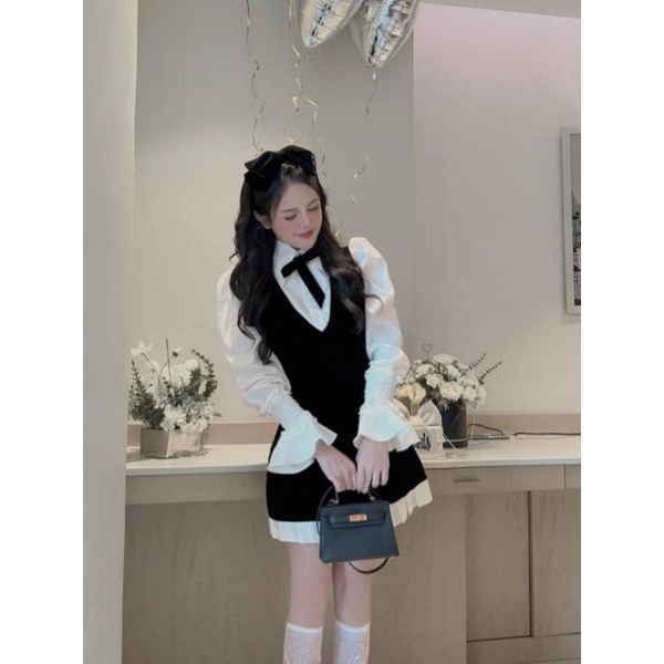 Set 2 món áo sơ mi + yếm xếp li nhung - bố