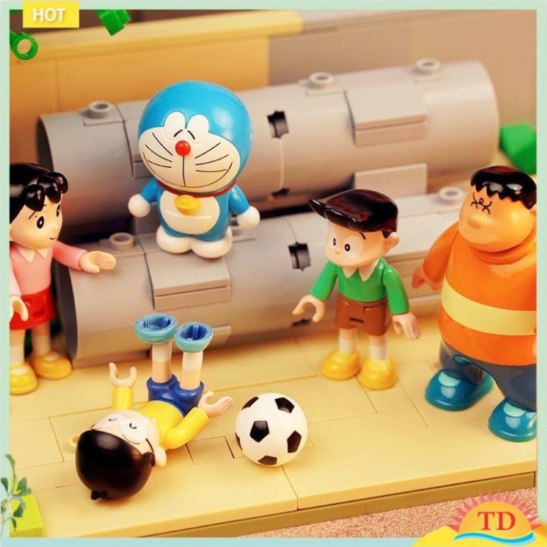 Đồ Chơi Xếp Hình Lắp Ráp Doraemon Keeppley K20409 Bộ Sân Bóng Tuổi Thơ