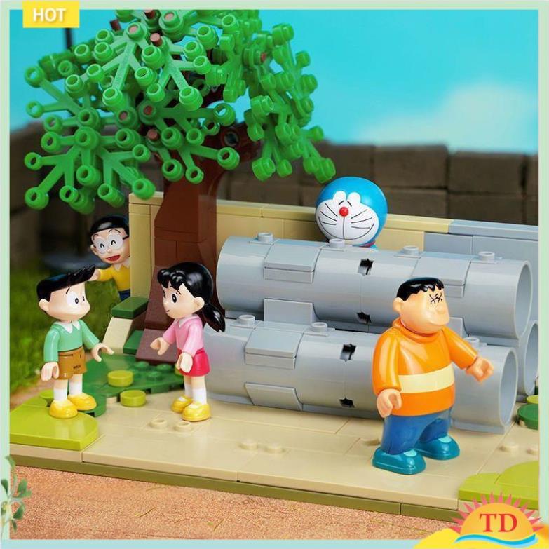 Đồ Chơi Xếp Hình Lắp Ráp Doraemon Keeppley K20409 Bộ Sân Bóng Tuổi Thơ