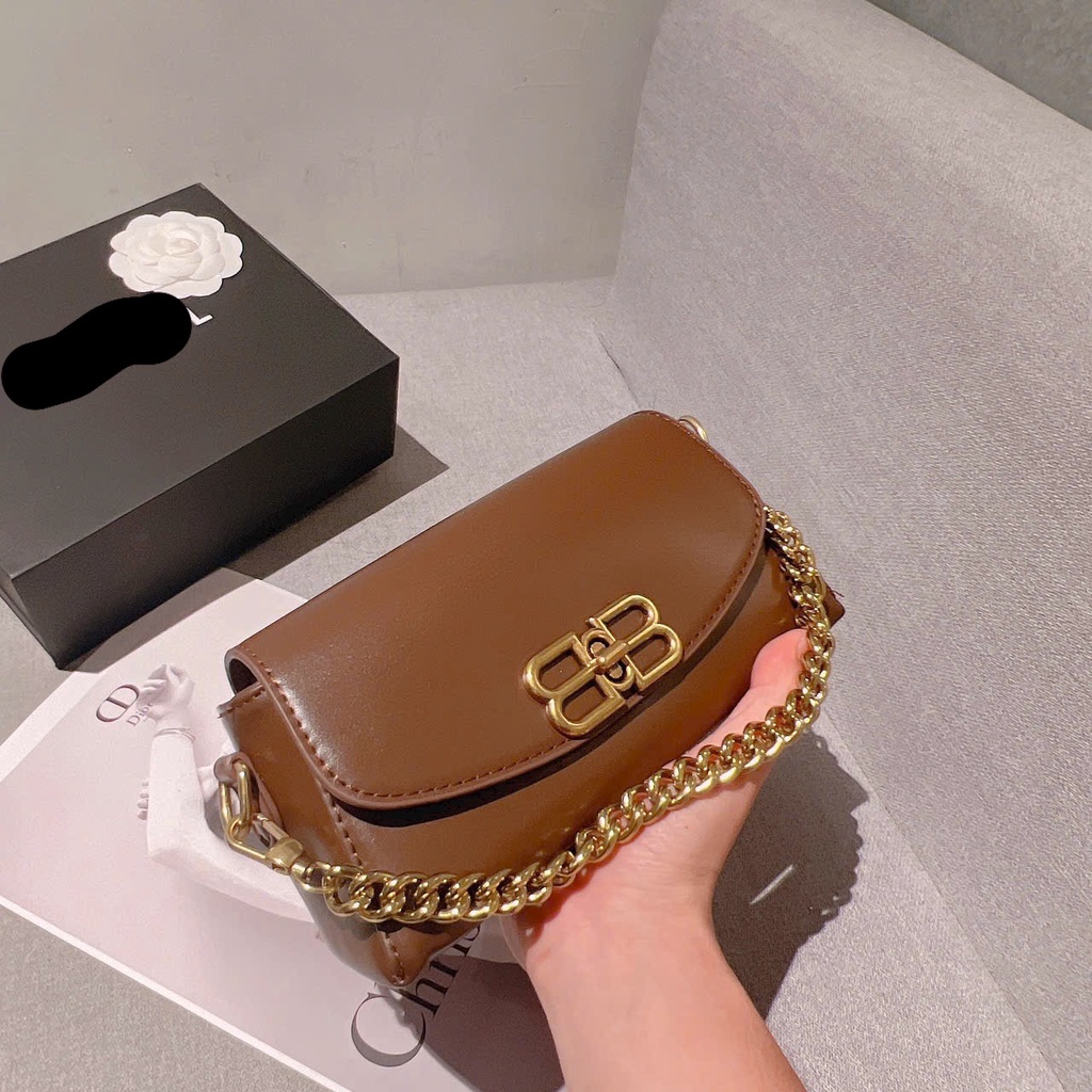 Túi đeo chéo khóa BB thời trang