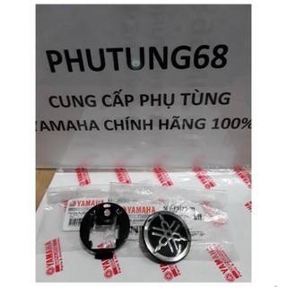 Logo và giá đỡ logo mặt nạ Nouvo4 Yamaha chính hãng tại shop.