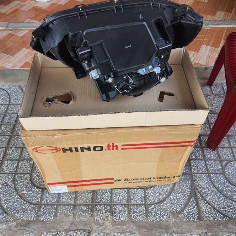 ĐÈN PHA HINO 500 EURO 4 CHUẨN XỊN THAILAN GIÁ 1 CÁI