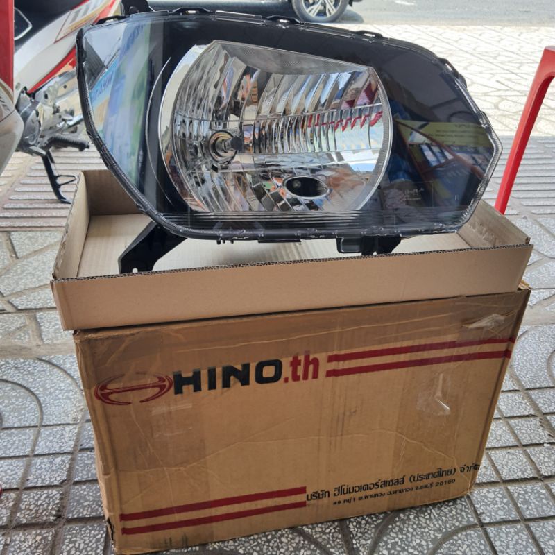 ĐÈN PHA HINO 500 EURO 4 CHUẨN XỊN THAILAN GIÁ 1 CÁI