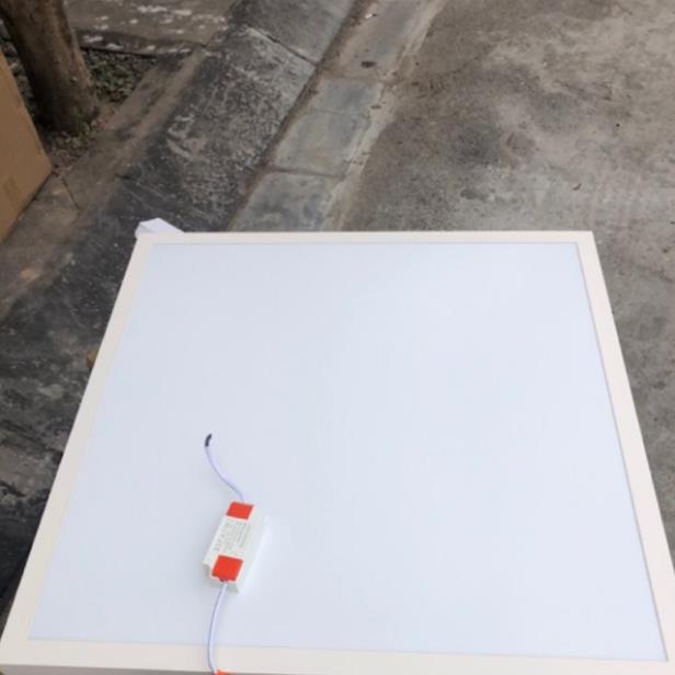 Đèn led panel 600x600 48w ốp trần nổi