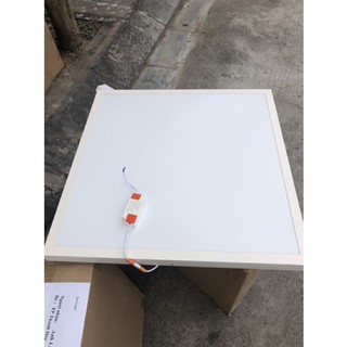 Đèn led panel 600x600 48w ốp trần nổi