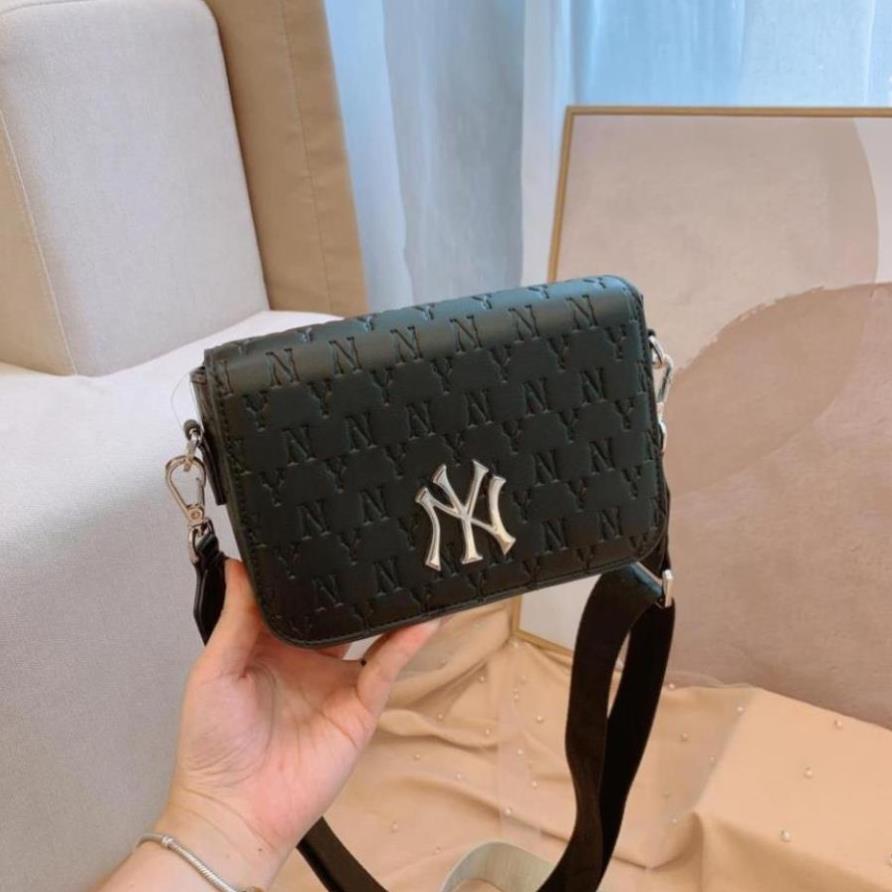 Túi xách nữ túi ML.B N.Y đeo chéo dập chìm dây bản to size 19cm TX59