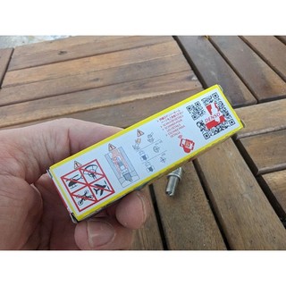 Bugi  Denso Iridium Power - IU24  (chân dài)