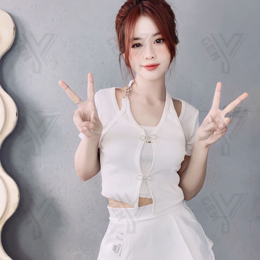 Áo croptop nữ ngắn tay cổ yếm phối xích GenY, Áo kiểu nữ ôm body phối khoen trước ngực chất vải gân tăm dày dặn -C24-