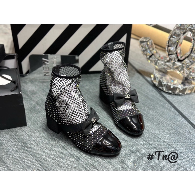 Bốt chà neo lưới đá