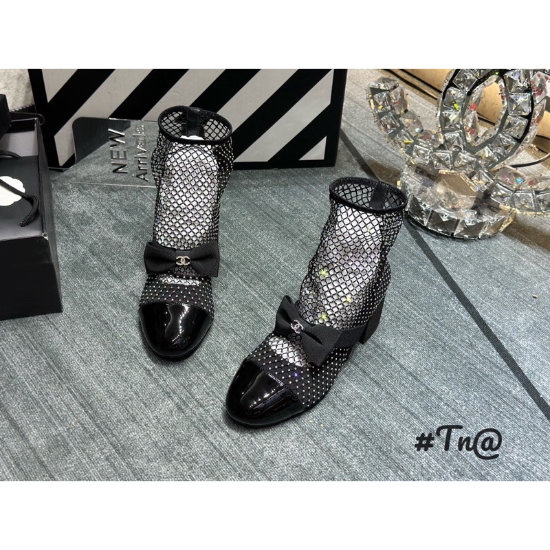 Bốt chà neo lưới đá