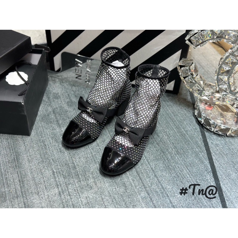 Bốt chà neo lưới đá