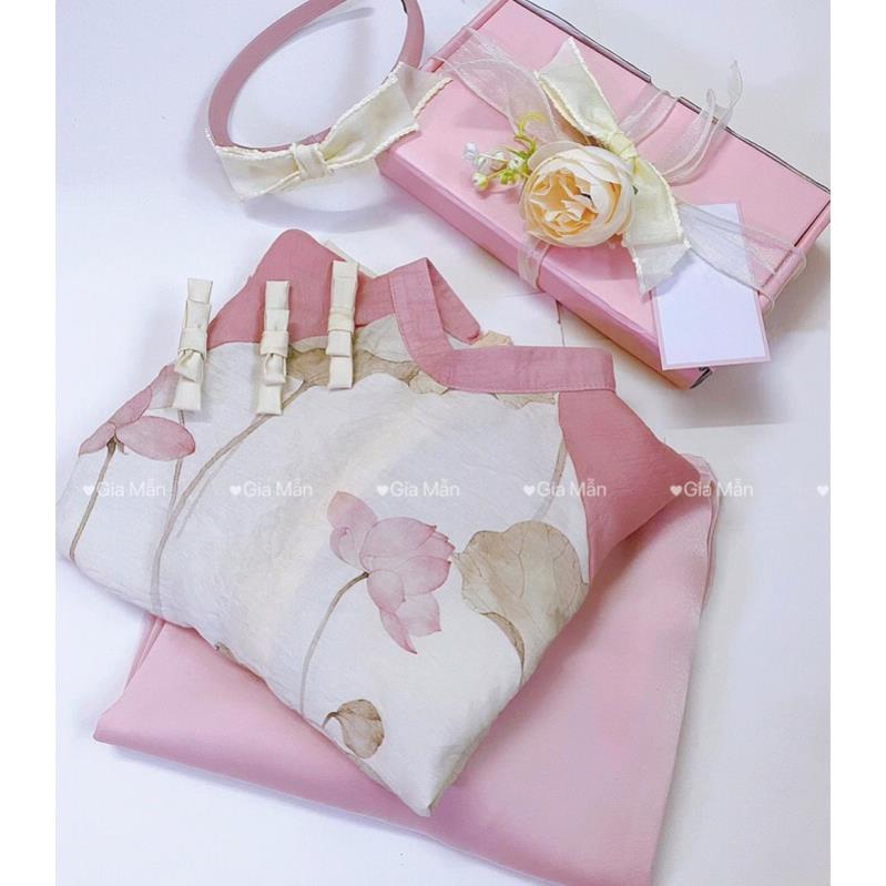 Áo dài lụa nhăn hồng hình hoa sen cho mẹ và bé hot