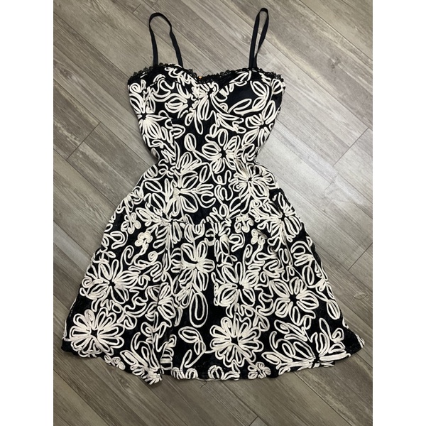 Đầm thiết kế co dãn SM nhỏ